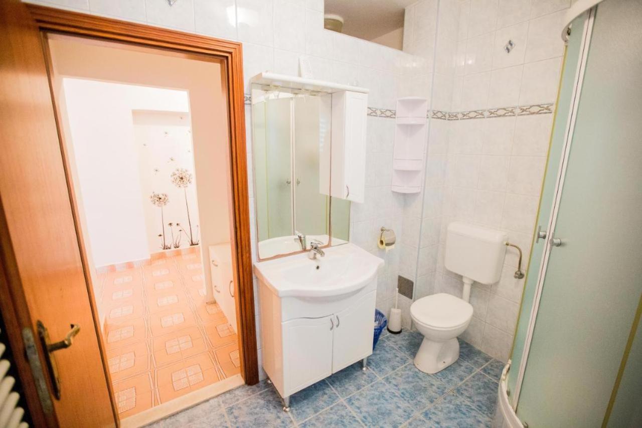 Apartmani M&S Podstrana Luaran gambar